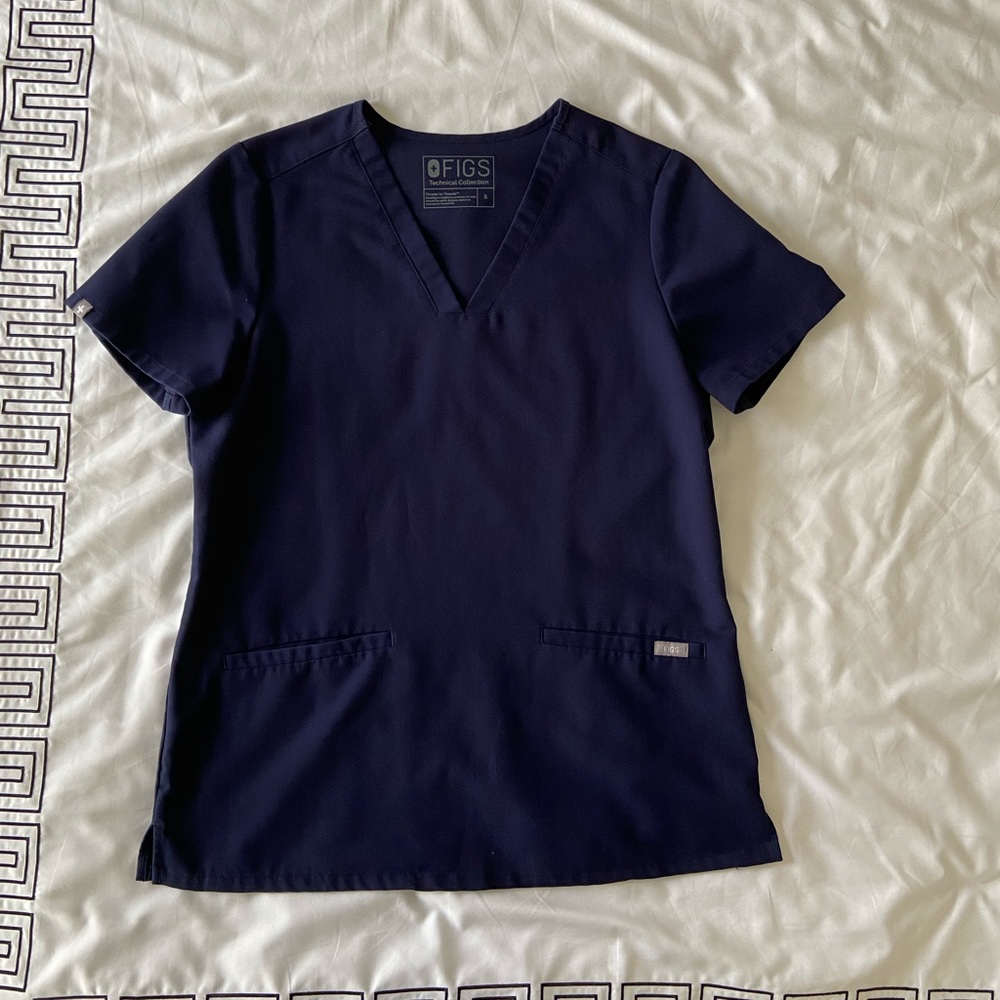 FIGS Navy Casma Top Size Small